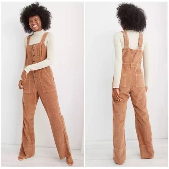 Aerie Textured Corduroy Kick Flare Overalls - Picture 1 of 11